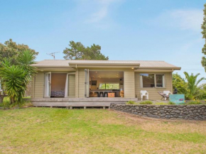 On The Green - Pauanui Holiday Home, Pauanui